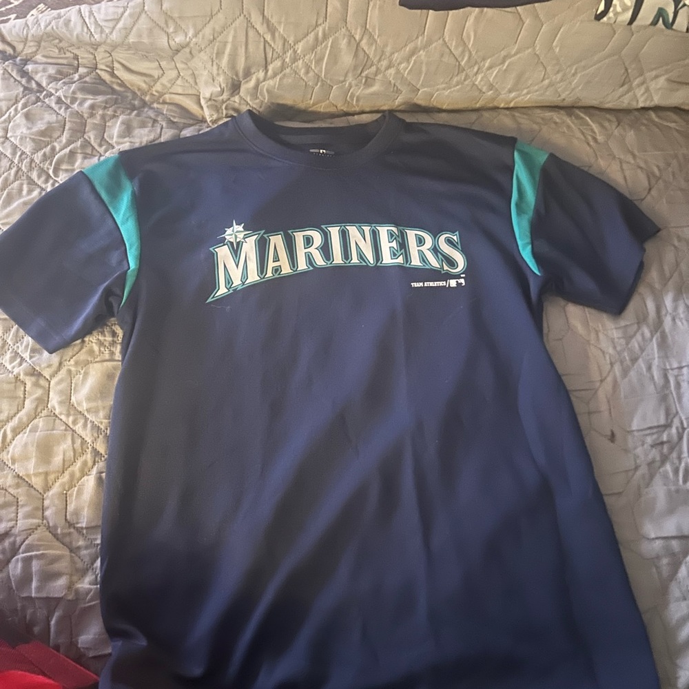Mariner athletic t shirt size 10/12